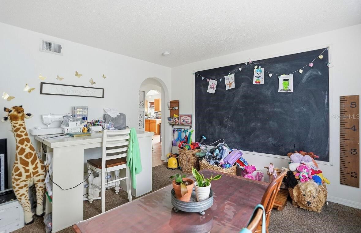 ROYAL HIGHLANDS - Residential