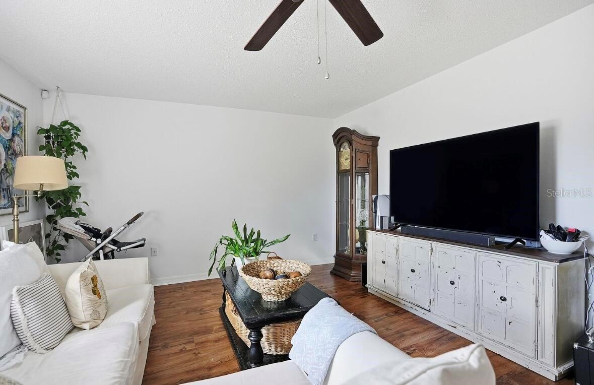 ROYAL HIGHLANDS - Residential