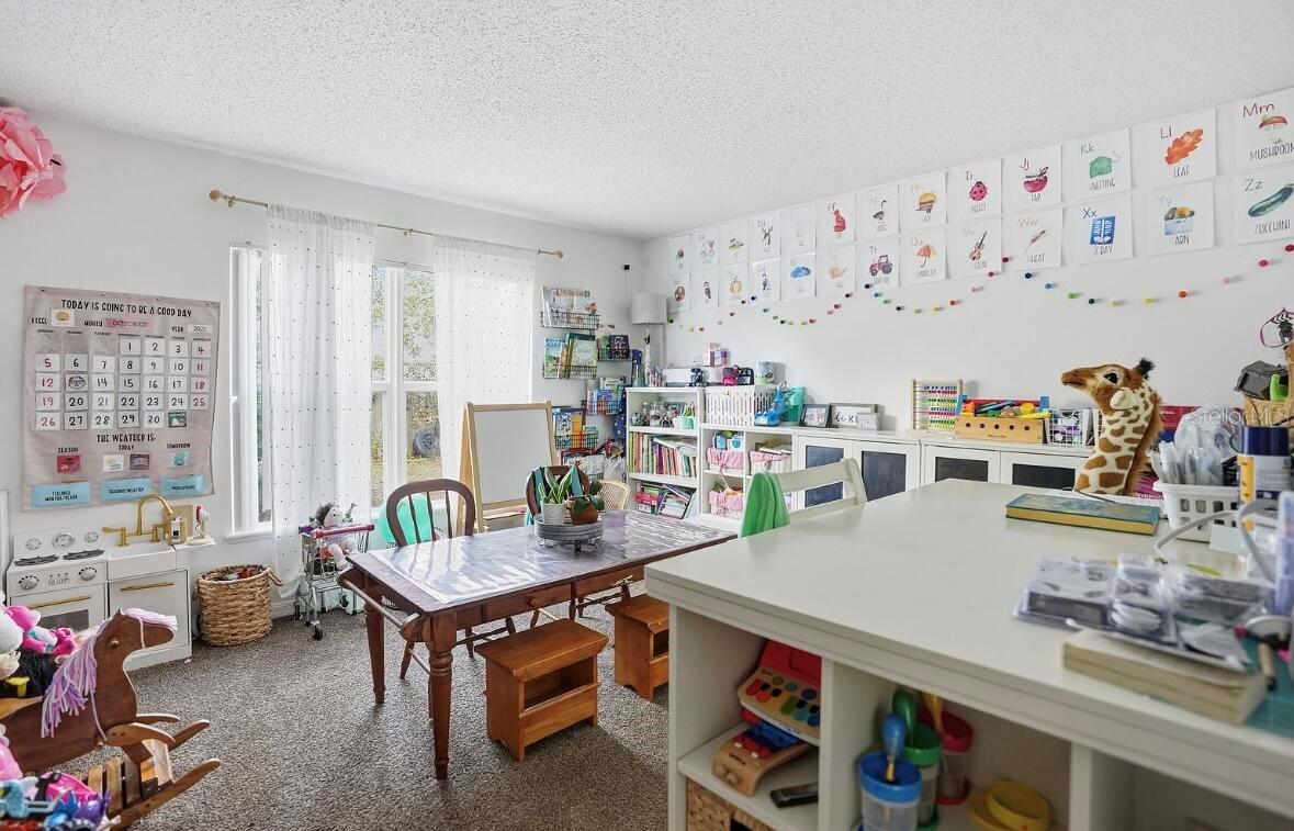 ROYAL HIGHLANDS - Residential