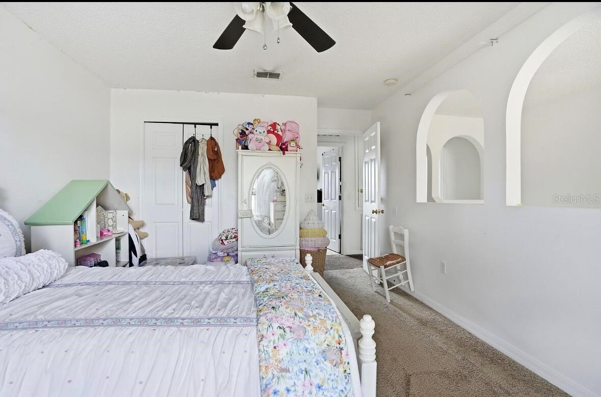 ROYAL HIGHLANDS - Residential