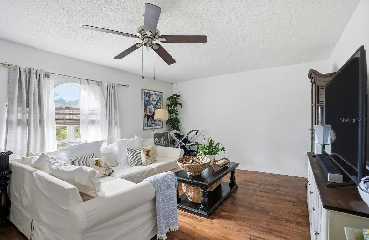 ROYAL HIGHLANDS - Residential