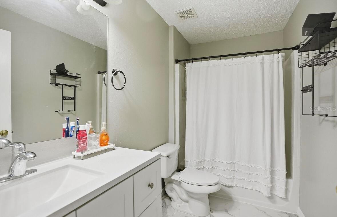 ROYAL HIGHLANDS - Residential