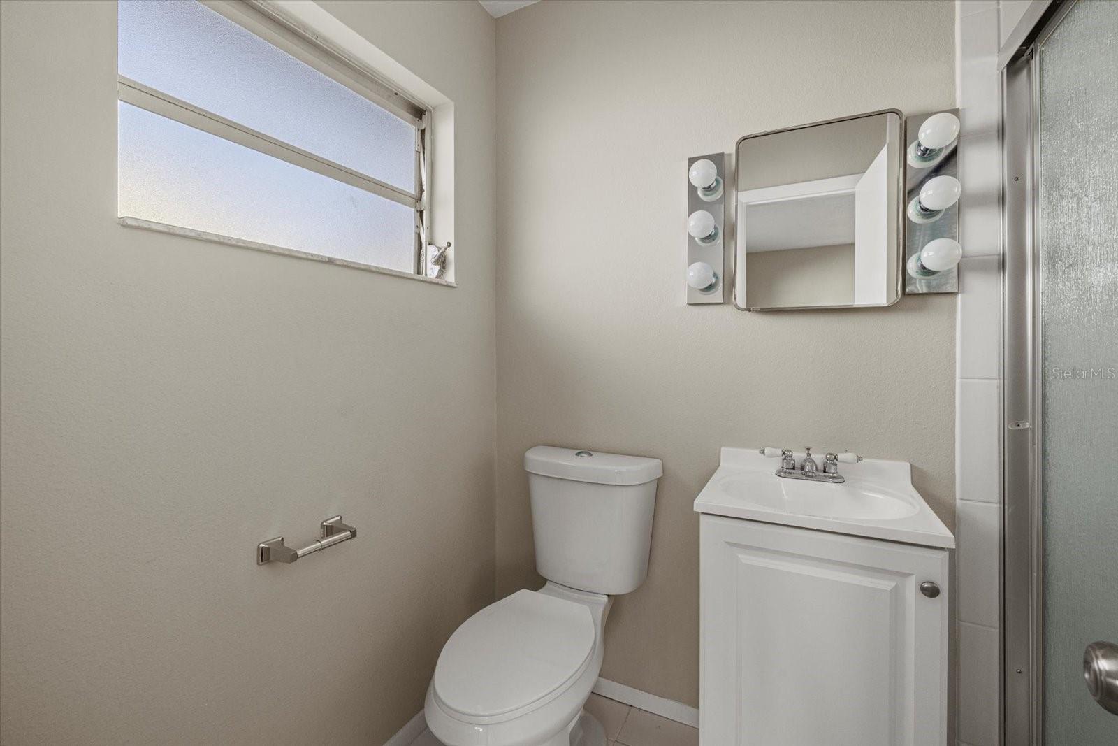 BEACH MANOR - Residential Lease