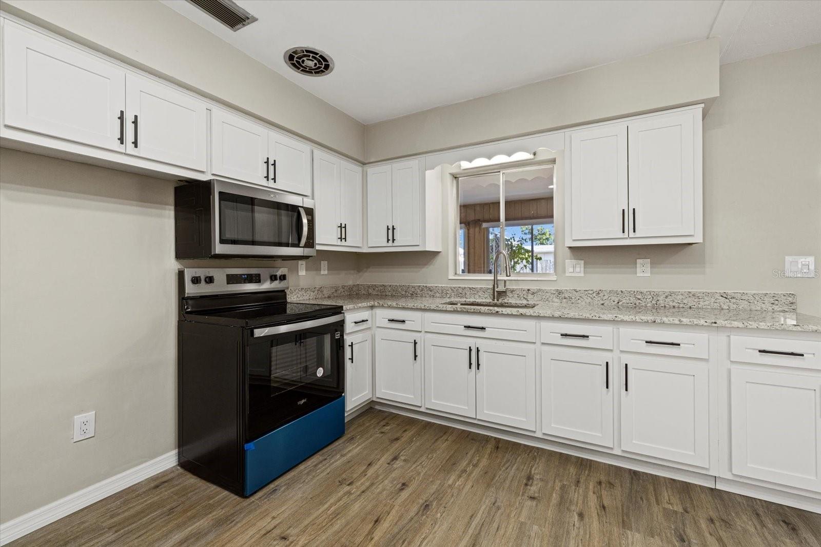 BEACH MANOR - Residential Lease