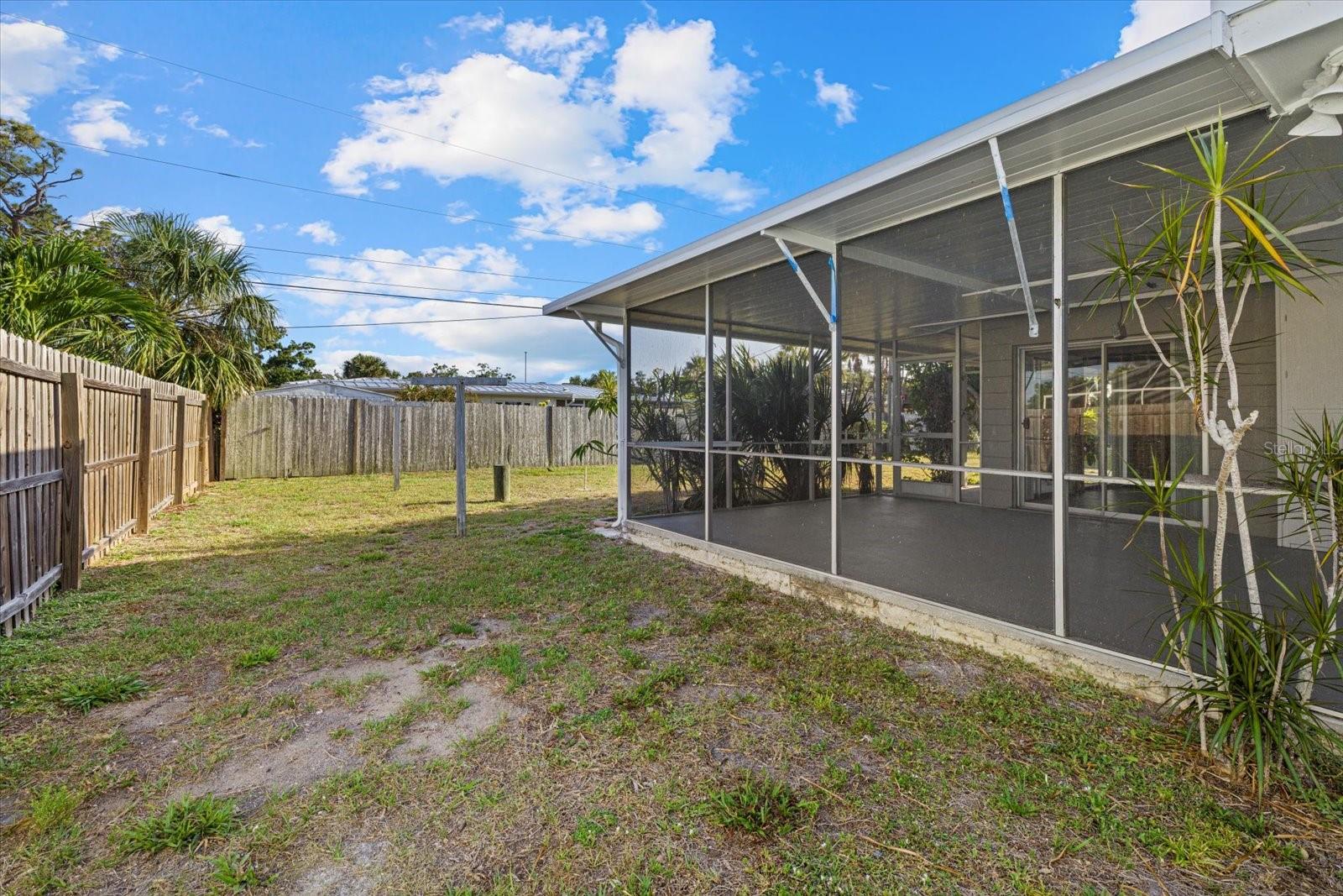BEACH MANOR - Residential Lease