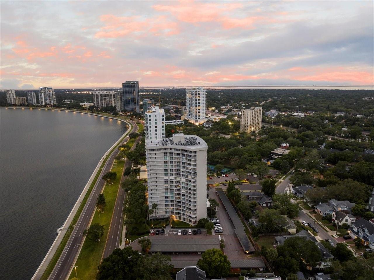 BAYSHORE DIPLOMAT A CONDOMINIU - Residential