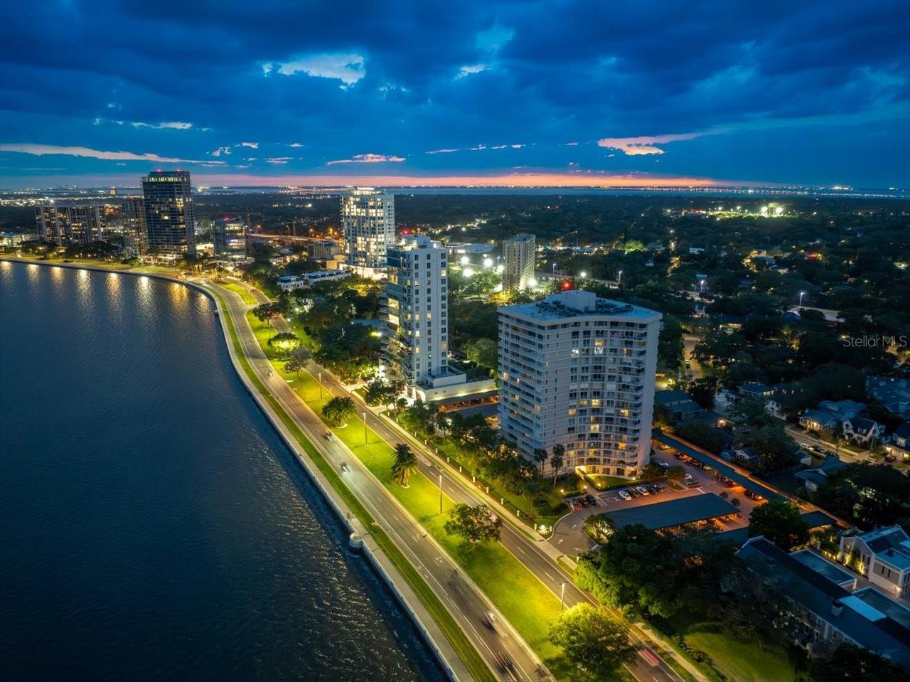 BAYSHORE DIPLOMAT A CONDOMINIU - Residential