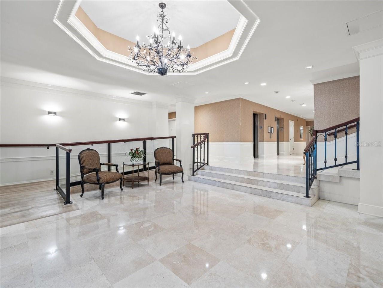 BAYSHORE DIPLOMAT A CONDOMINIU - Residential