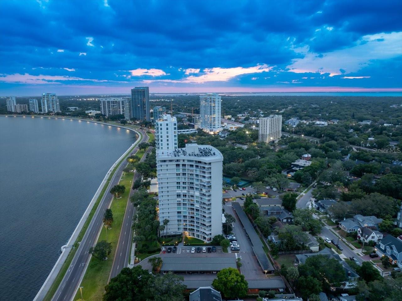 BAYSHORE DIPLOMAT A CONDOMINIU - Residential