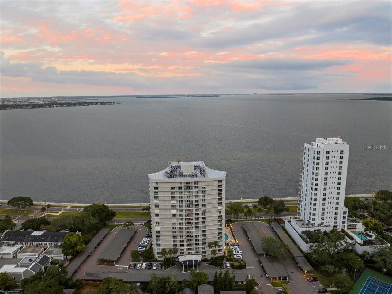 BAYSHORE DIPLOMAT A CONDOMINIU - Residential
