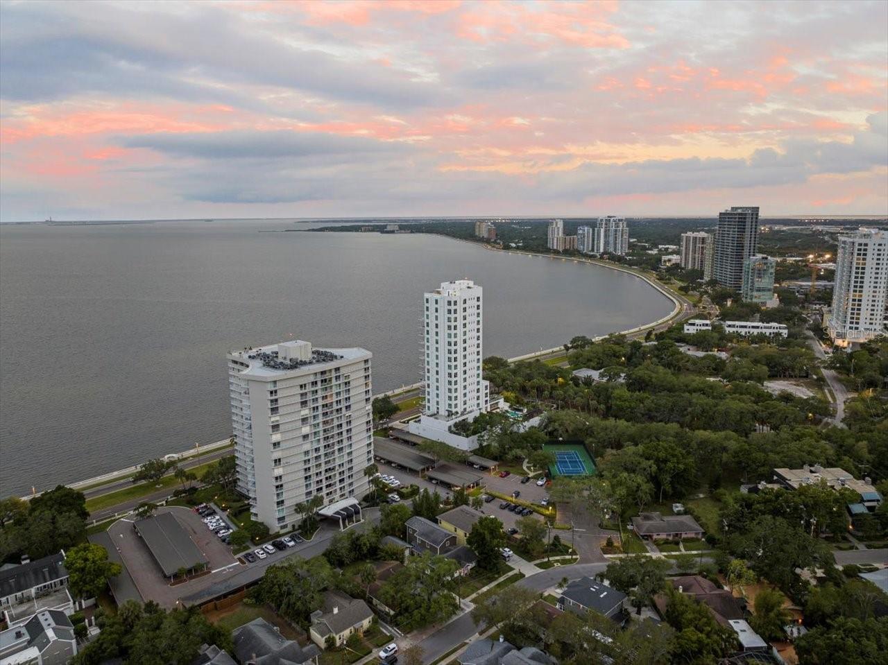 BAYSHORE DIPLOMAT A CONDOMINIU - Residential