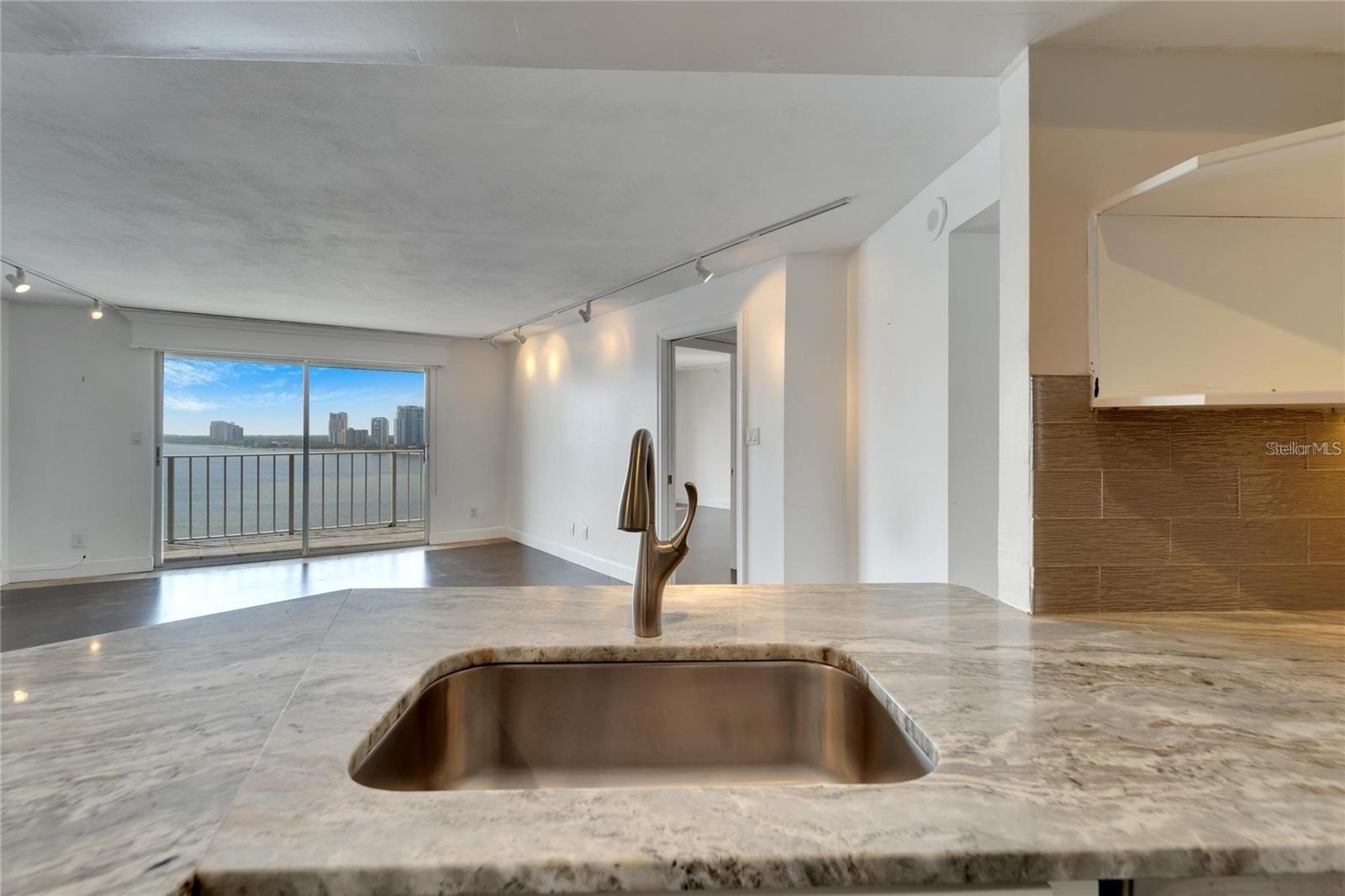 BAYSHORE DIPLOMAT A CONDOMINIU - Residential