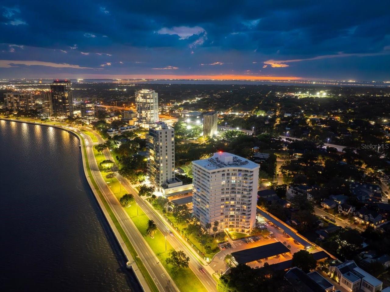 BAYSHORE DIPLOMAT A CONDOMINIU - Residential