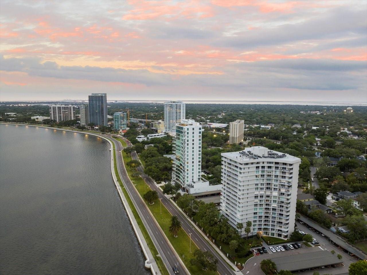 BAYSHORE DIPLOMAT A CONDOMINIU - Residential