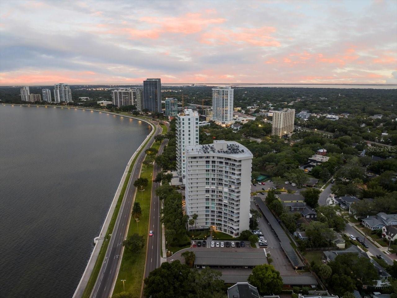 BAYSHORE DIPLOMAT A CONDOMINIU - Residential