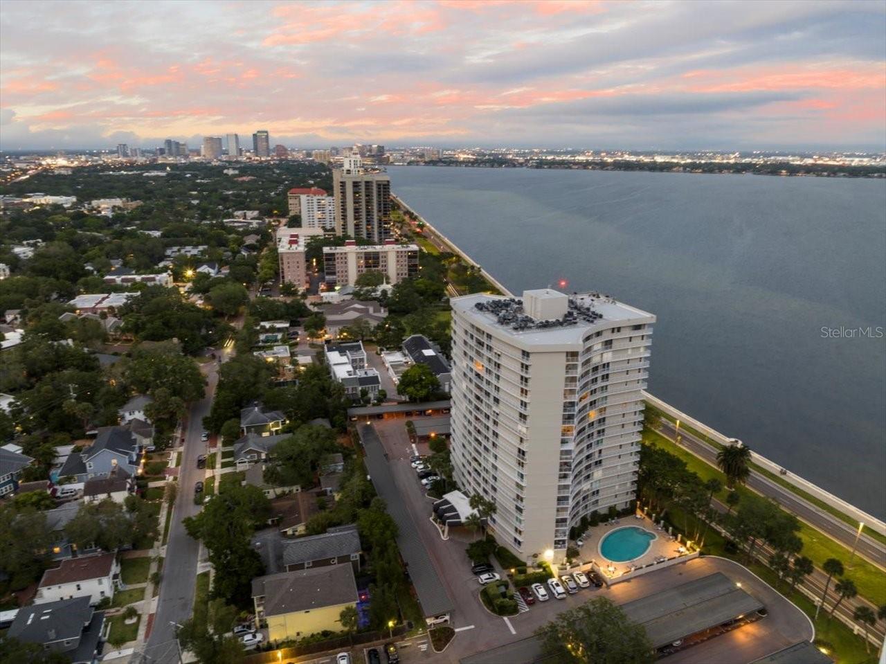 BAYSHORE DIPLOMAT A CONDOMINIU - Residential
