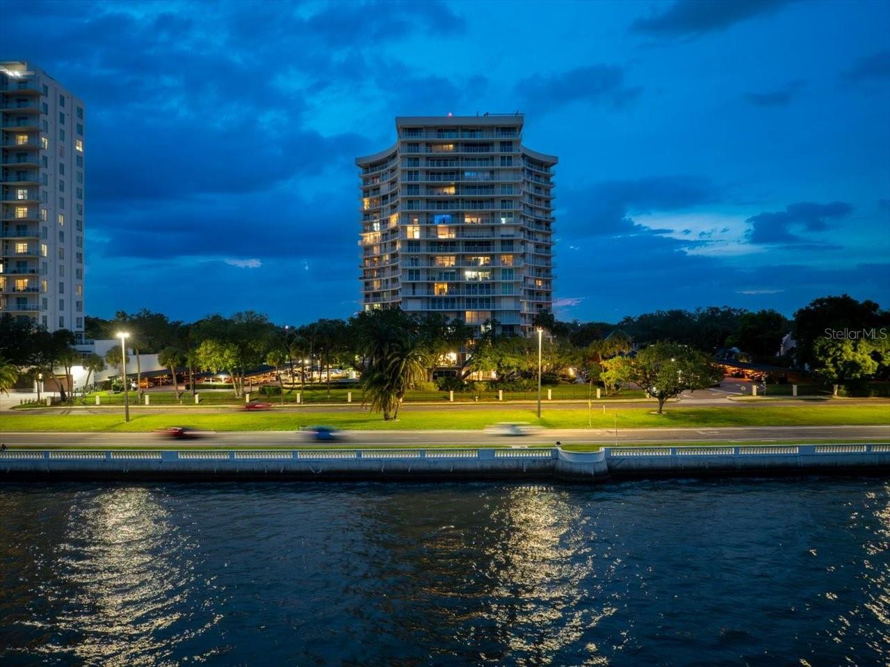 BAYSHORE DIPLOMAT A CONDOMINIU - Residential