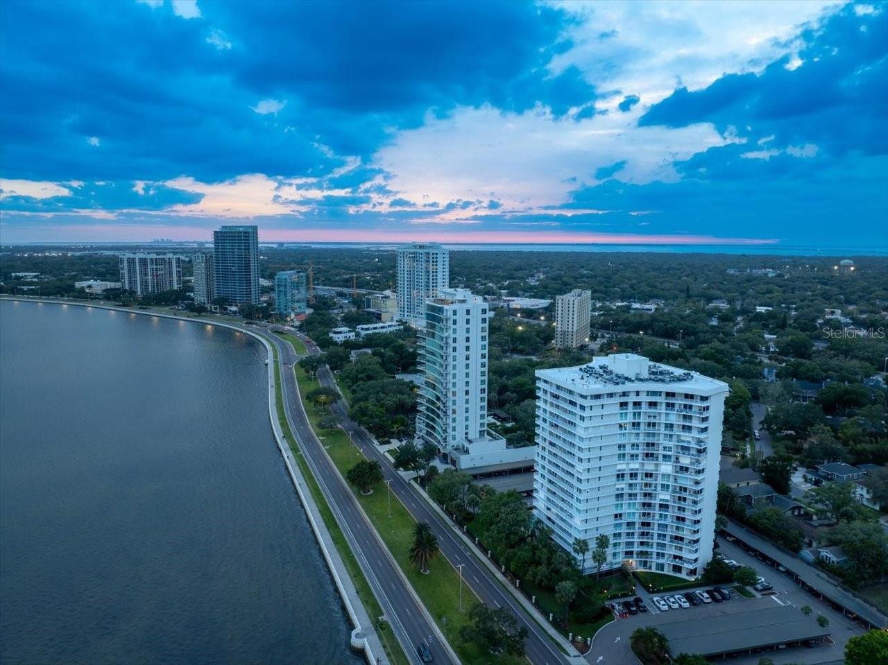 BAYSHORE DIPLOMAT A CONDOMINIU - Residential