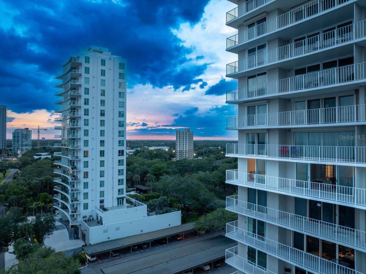 BAYSHORE DIPLOMAT A CONDOMINIU - Residential