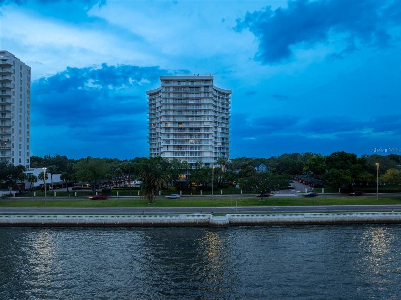 BAYSHORE DIPLOMAT A CONDOMINIU - Residential