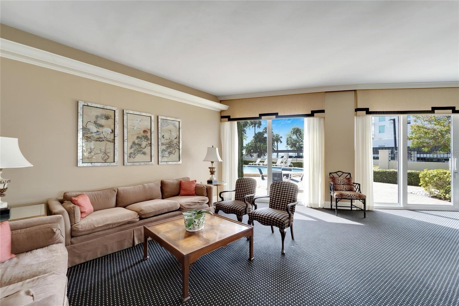 BAYSHORE DIPLOMAT A CONDOMINIU - Residential