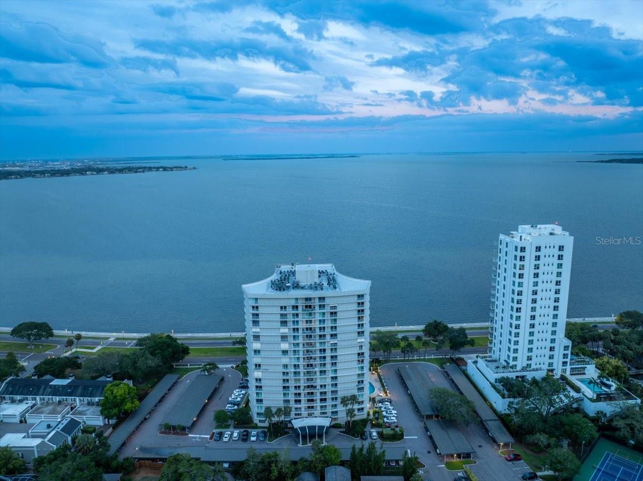 BAYSHORE DIPLOMAT A CONDOMINIU - Residential