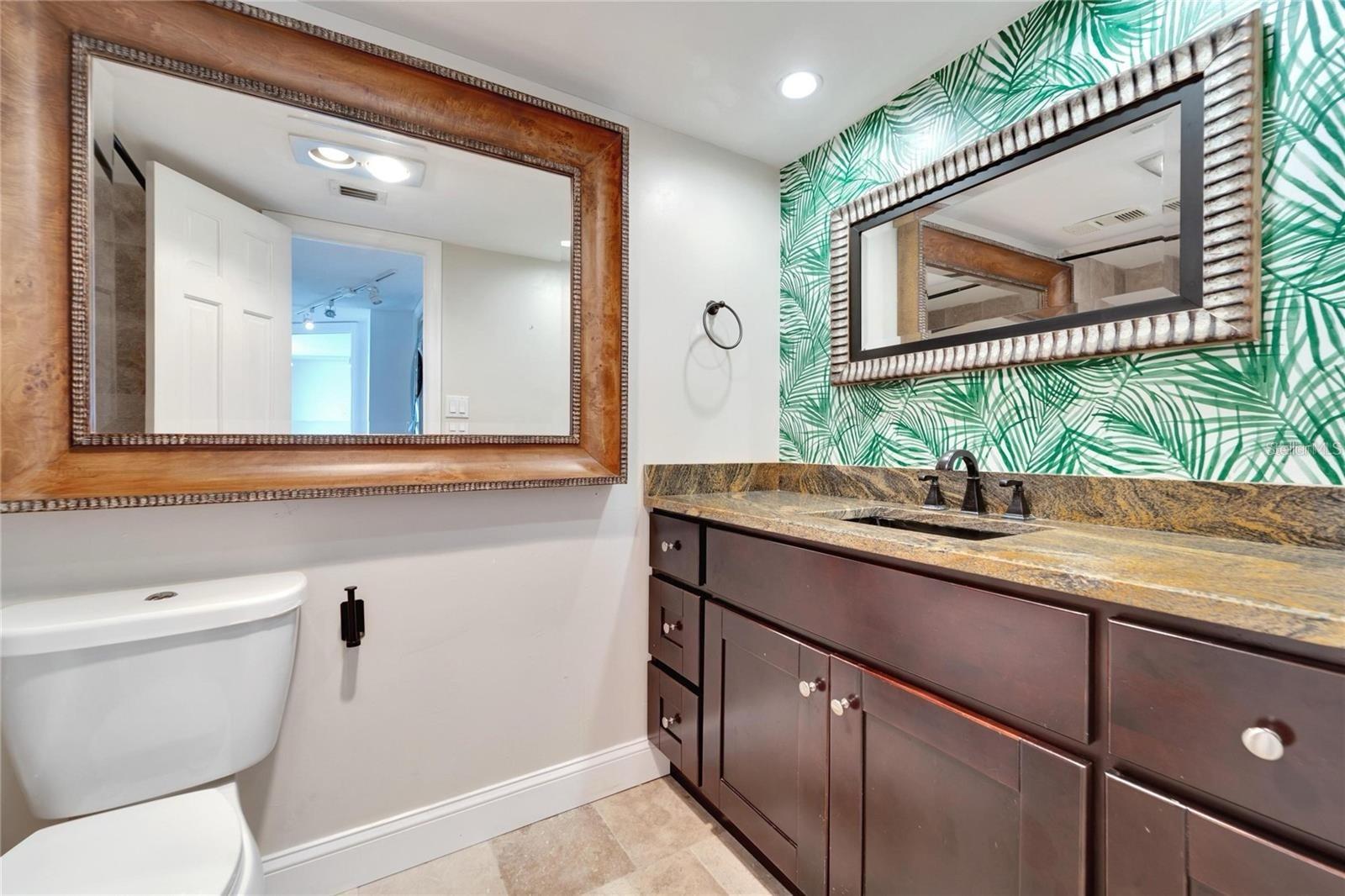 BAYSHORE DIPLOMAT A CONDOMINIU - Residential