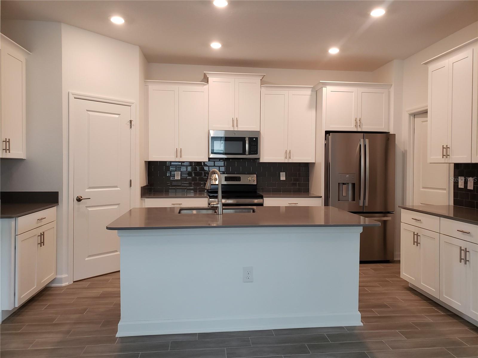 BRIDGEWALK - Residential Lease