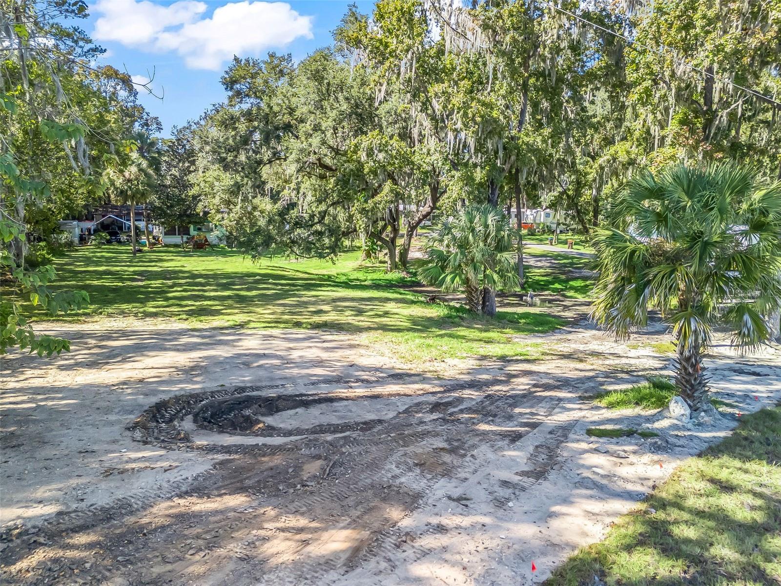 ONE OAK BELLEVIEW - Commercial Sale