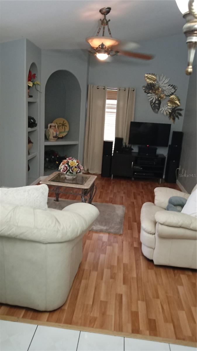 HIGH POINT COMMUNITY - Residential