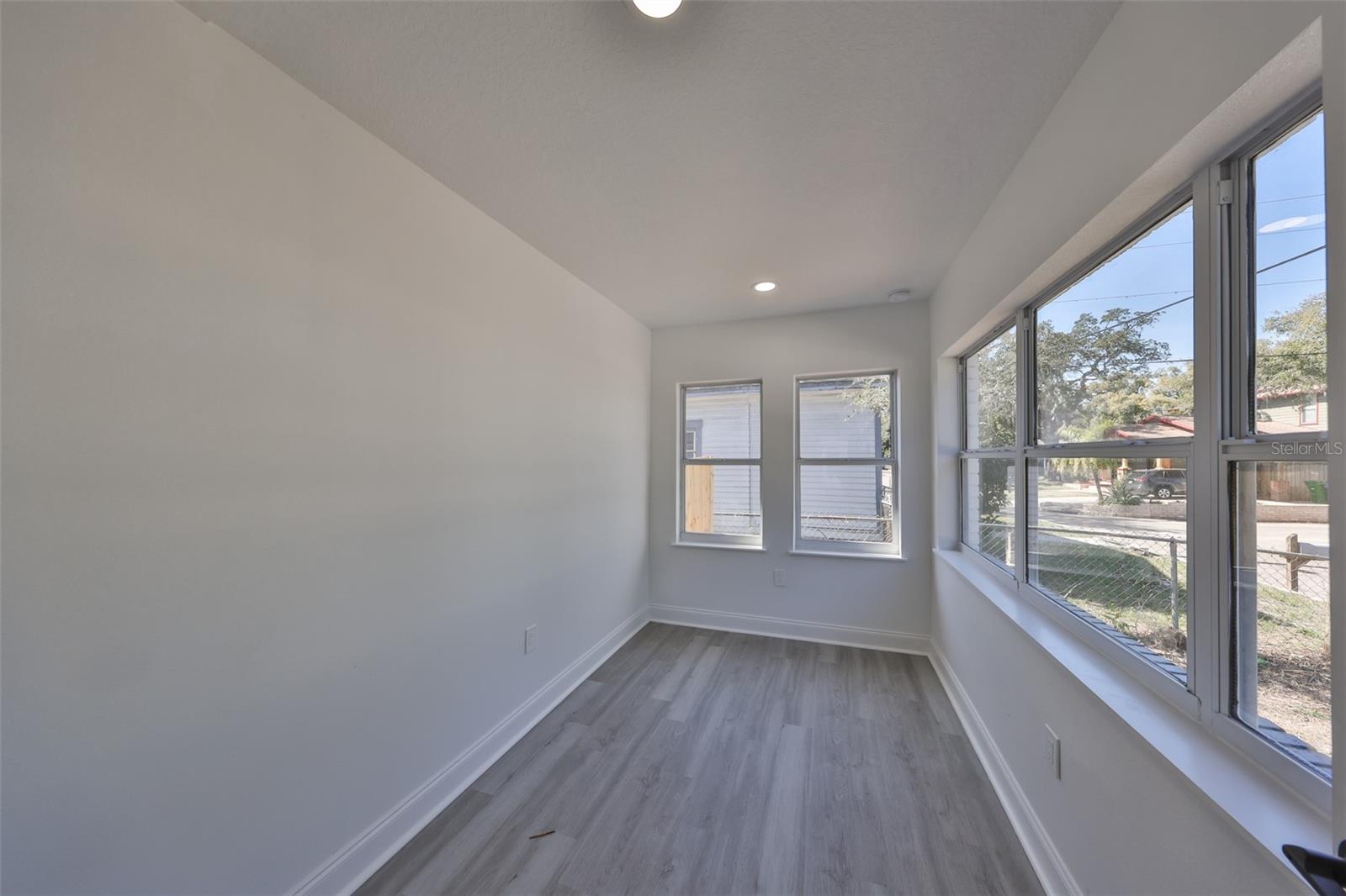 HANKINS VIRGINIA HEIGHTS - Residential