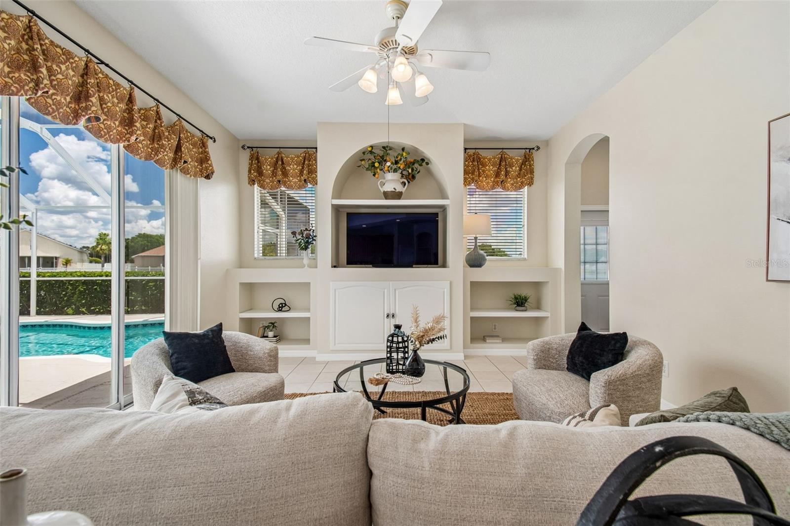 COLLIER PLACE - Residential