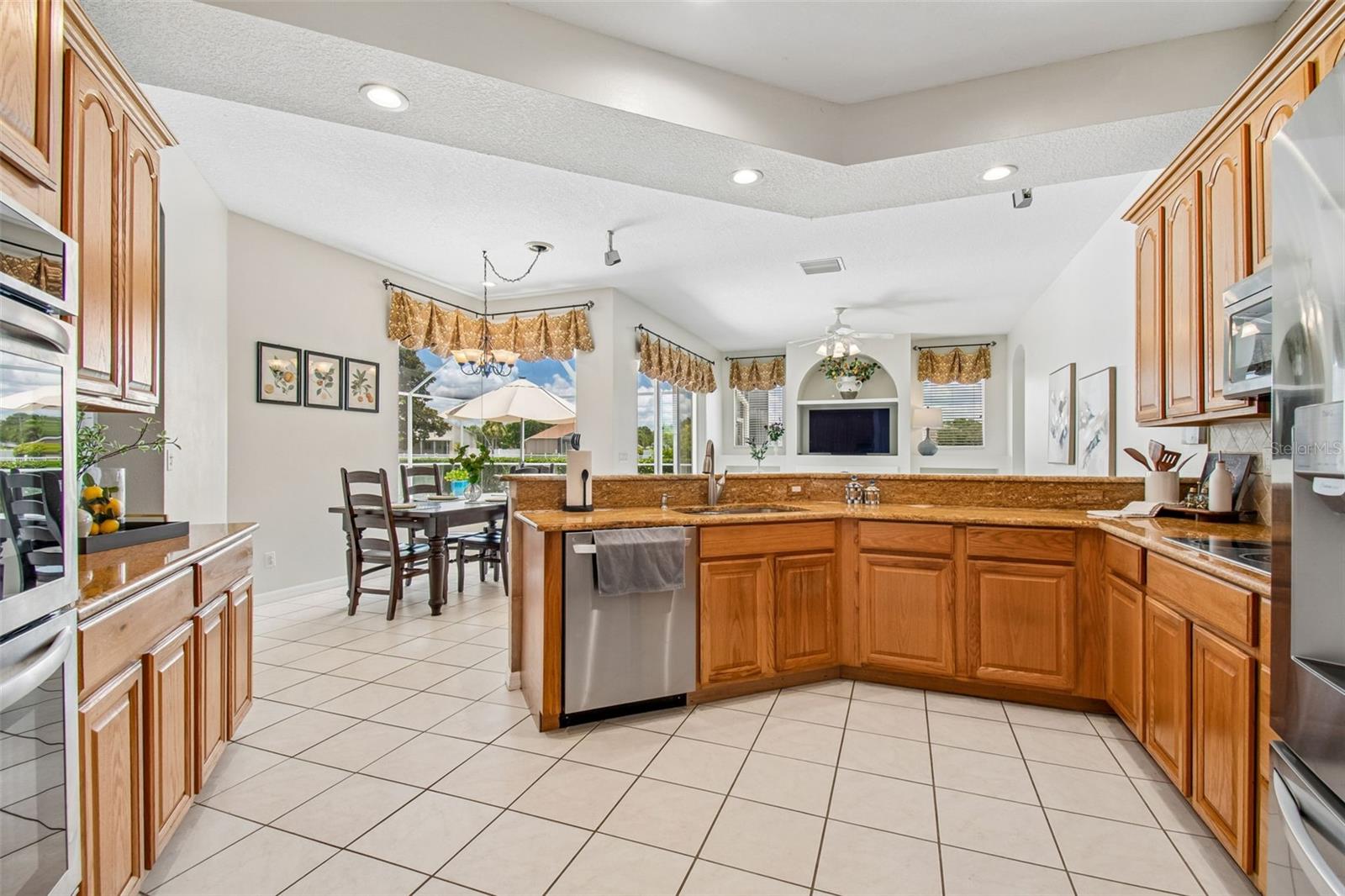 COLLIER PLACE - Residential