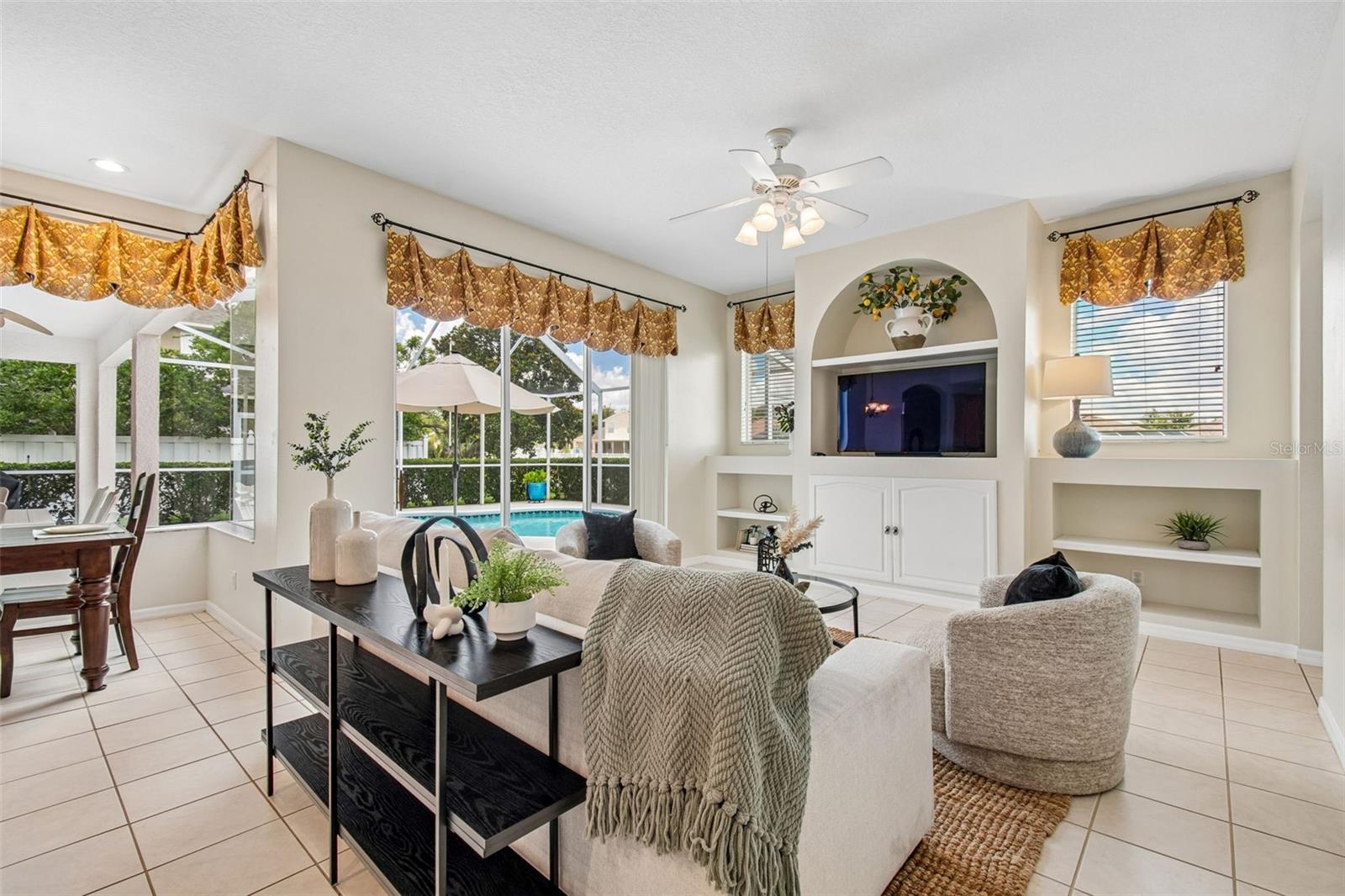 COLLIER PLACE - Residential
