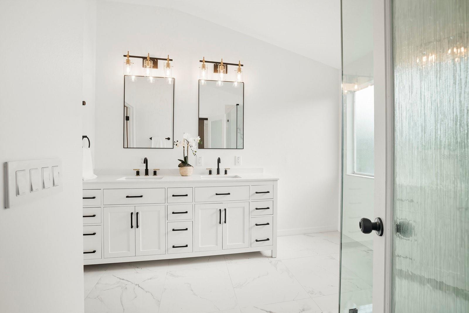 RIVER HILLS COUNTRY CLUB PARCE - Residential