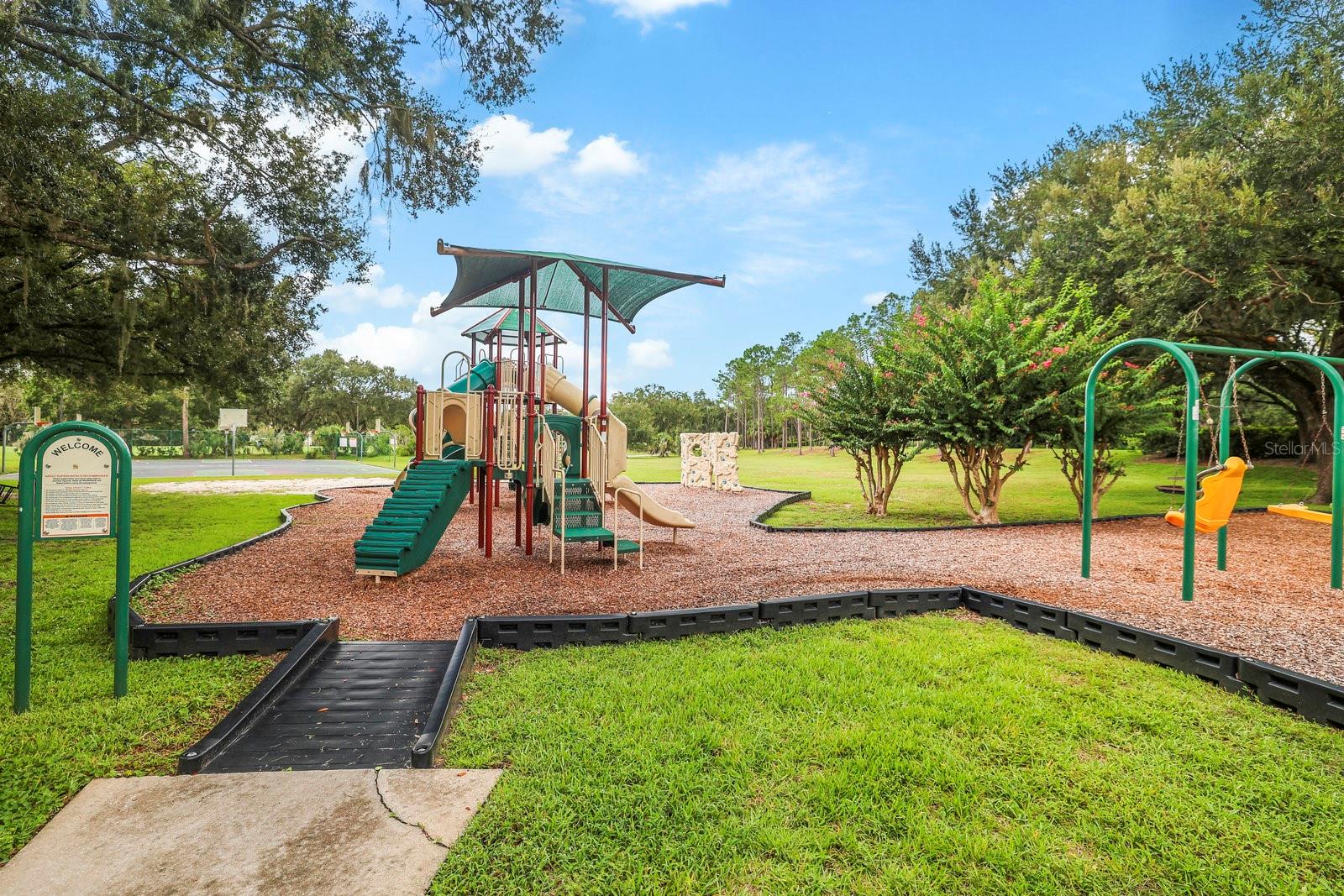 RIVER HILLS COUNTRY CLUB PARCE - Residential