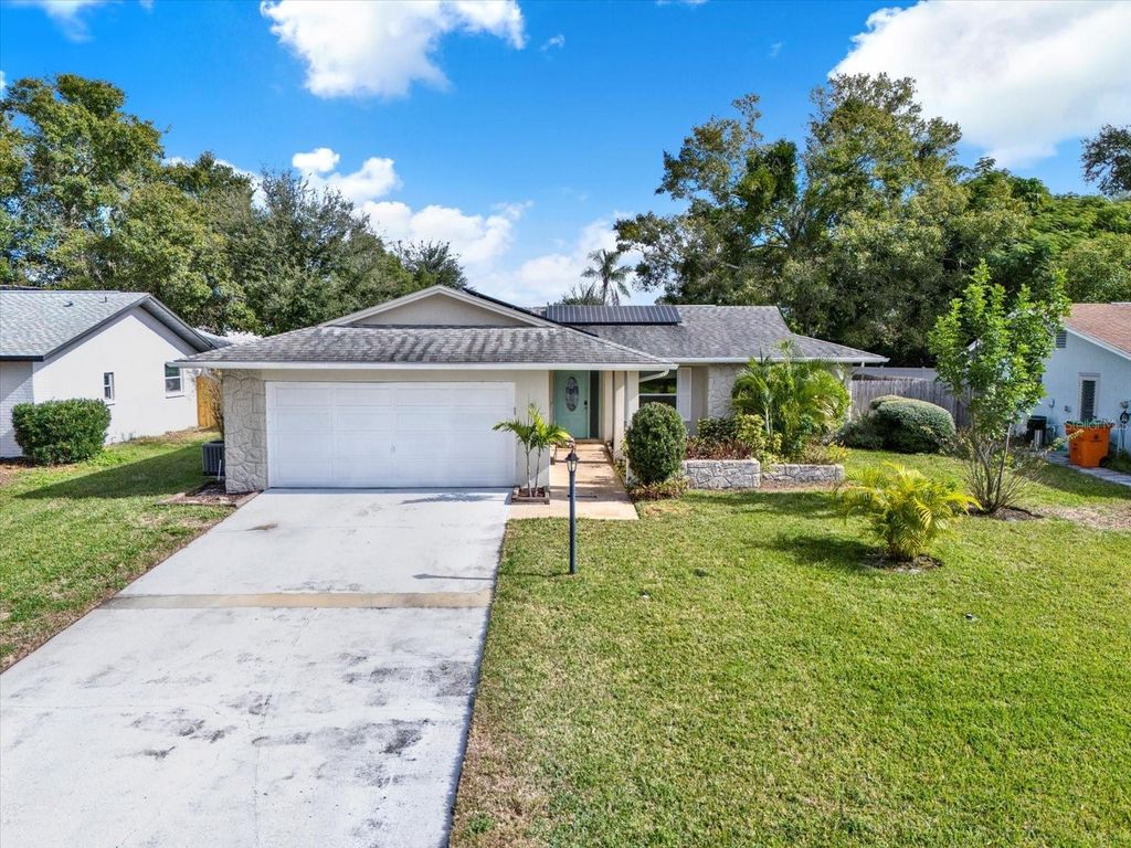 Photo of 2536 Bramblewood Drive W, Clearwater, FL 33763 (MLS # TB8456531)