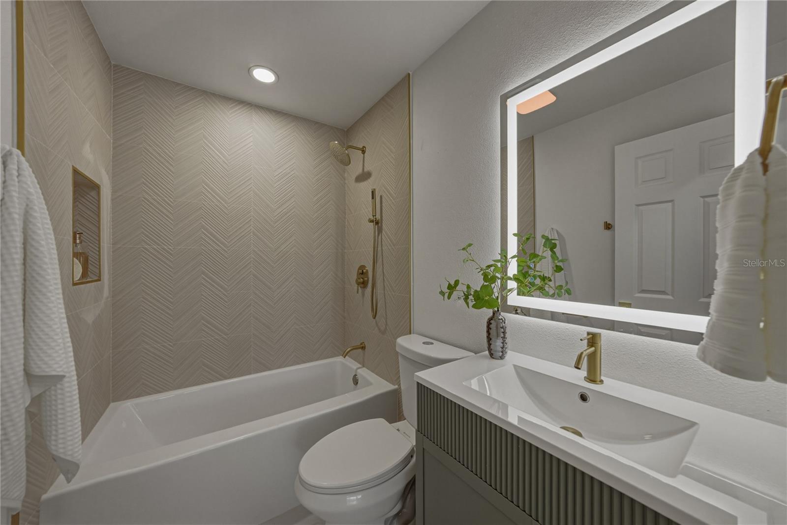 SEMINOLE GROVE ESTATES WEST ADD - Residential
