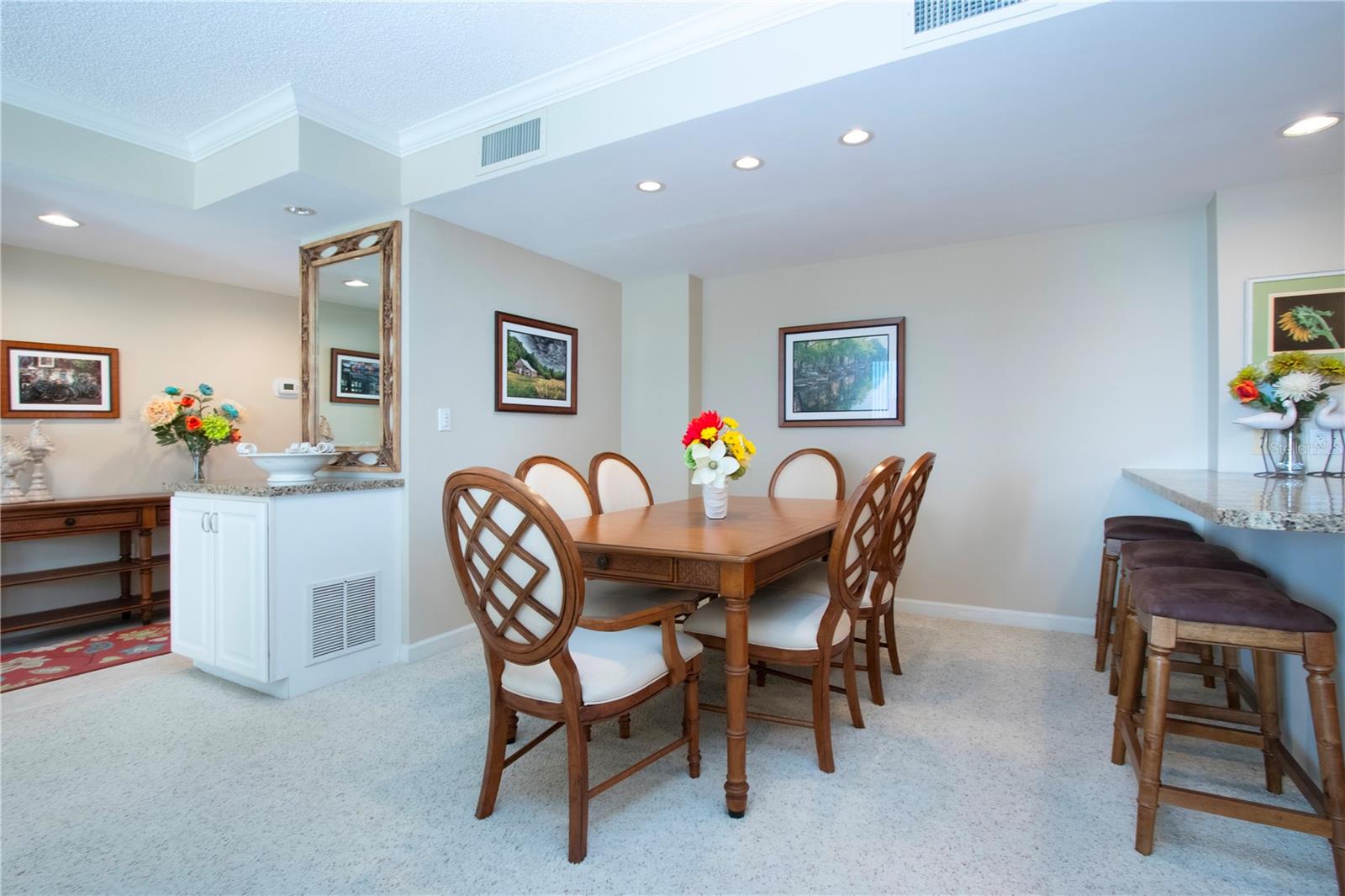 LIDO BEACH CLUB - Residential