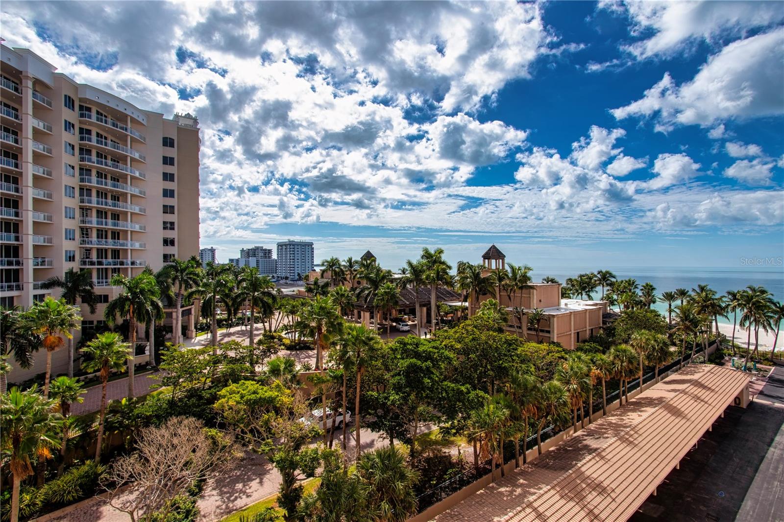 LIDO BEACH CLUB - Residential