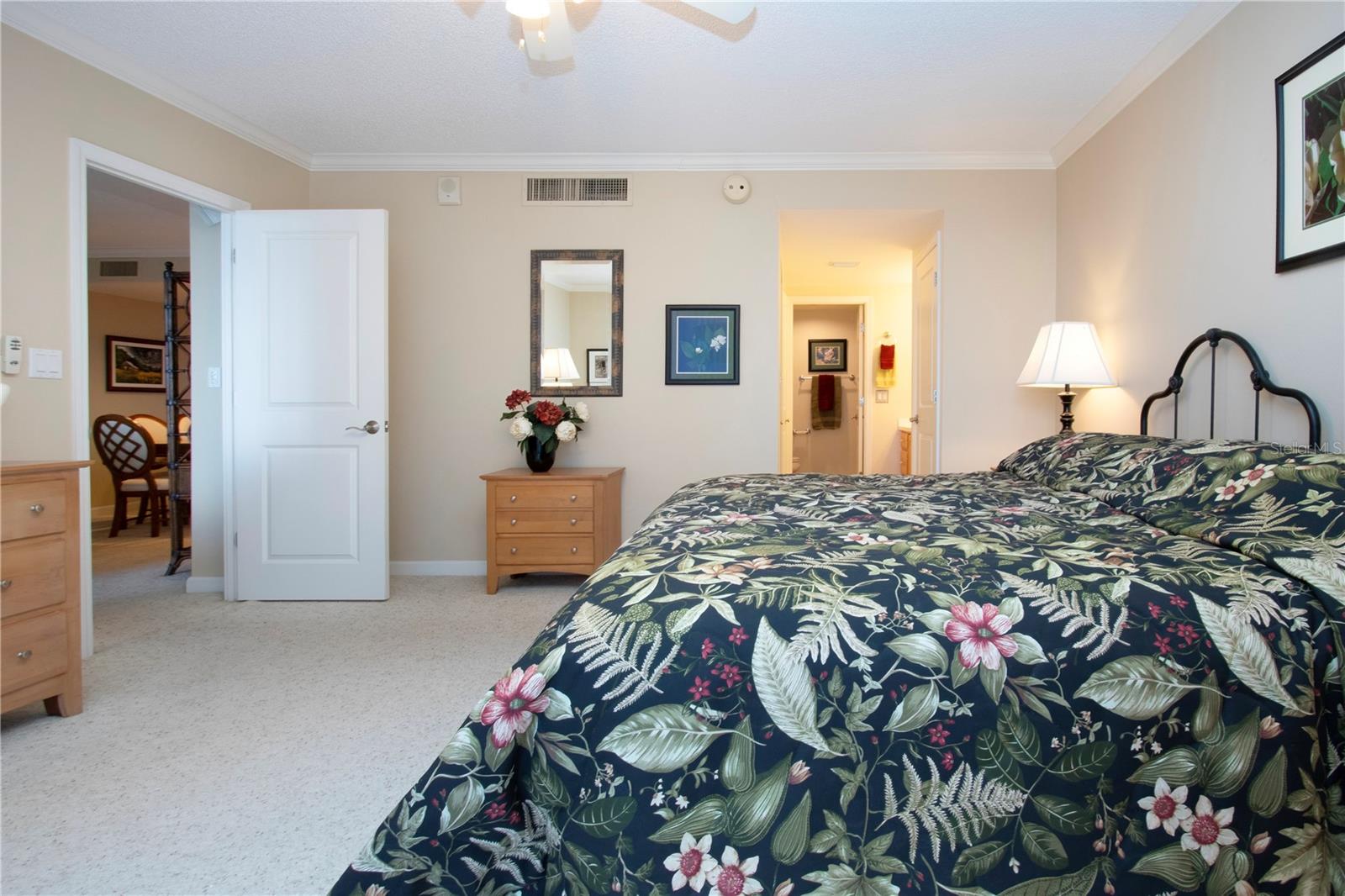 LIDO BEACH CLUB - Residential