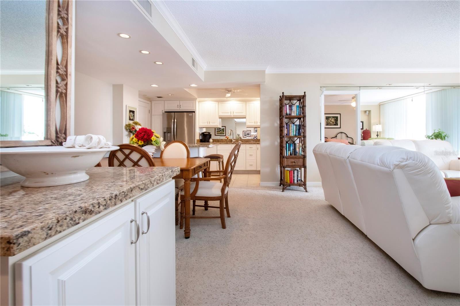 LIDO BEACH CLUB - Residential