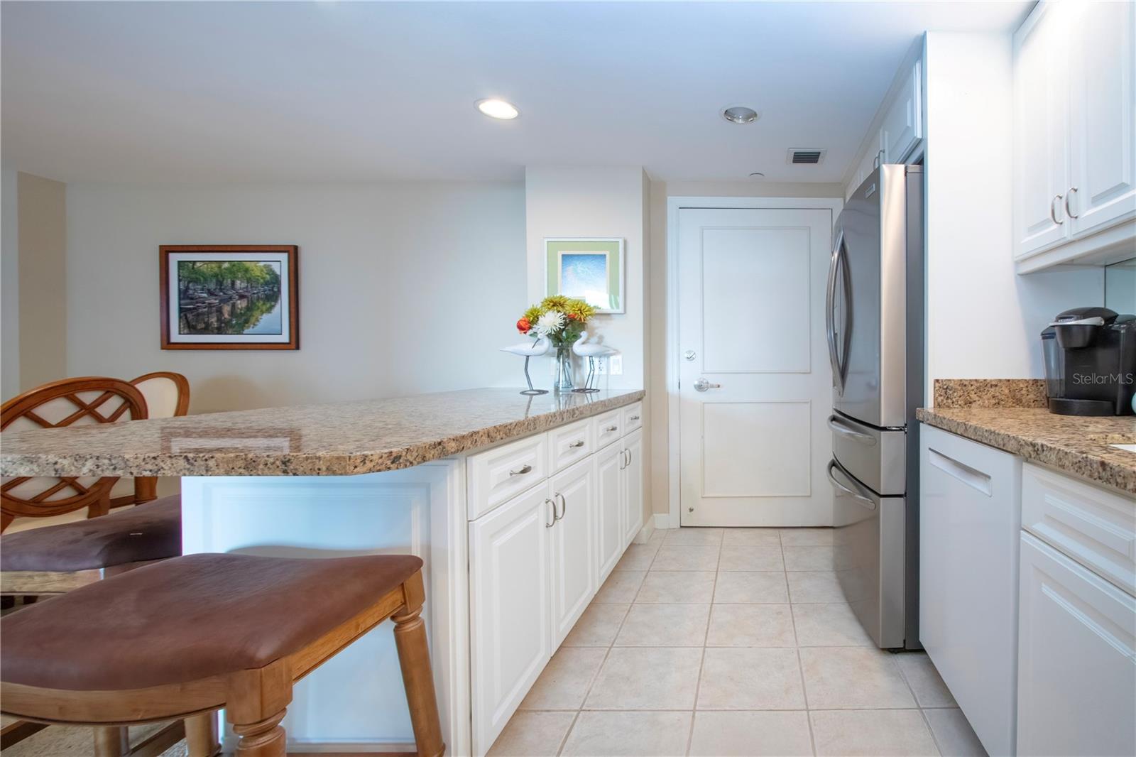 LIDO BEACH CLUB - Residential