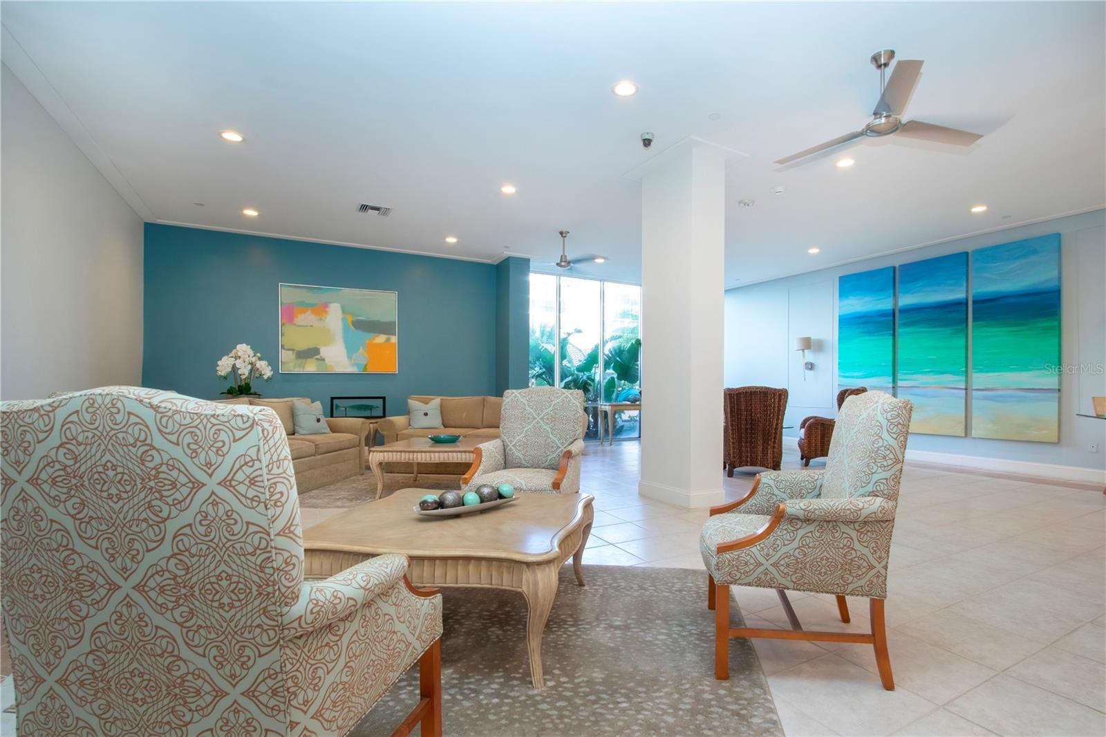 LIDO BEACH CLUB - Residential