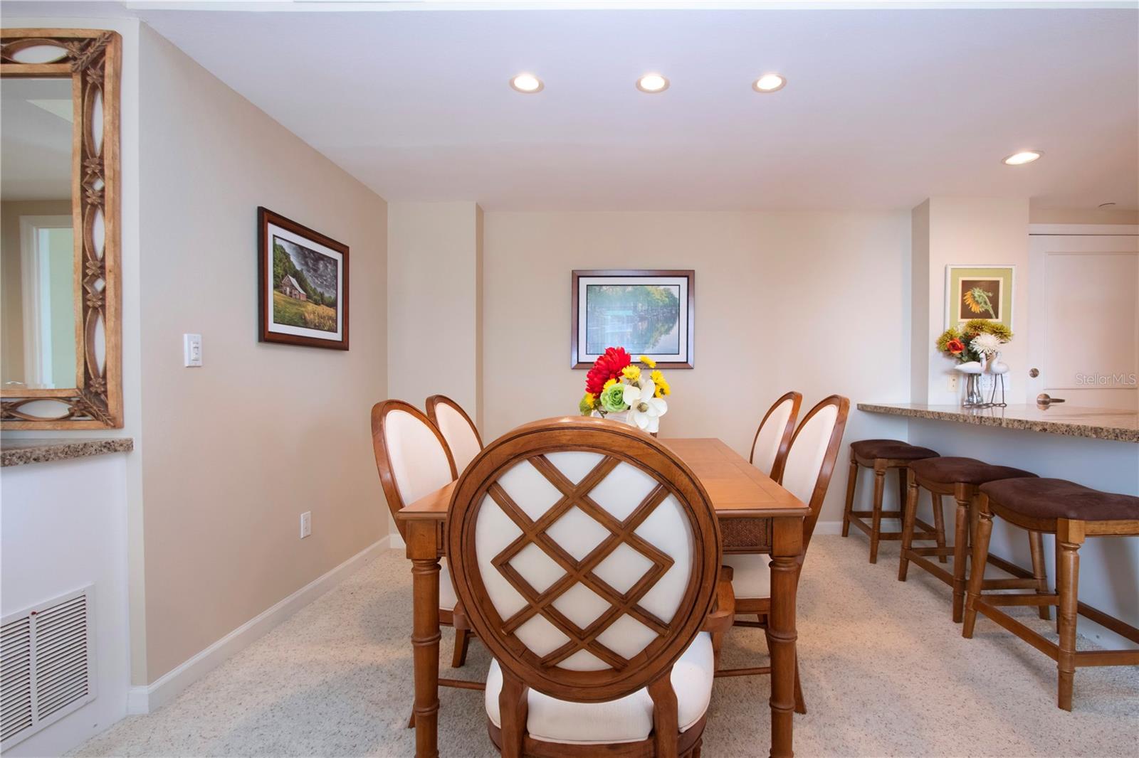 LIDO BEACH CLUB - Residential