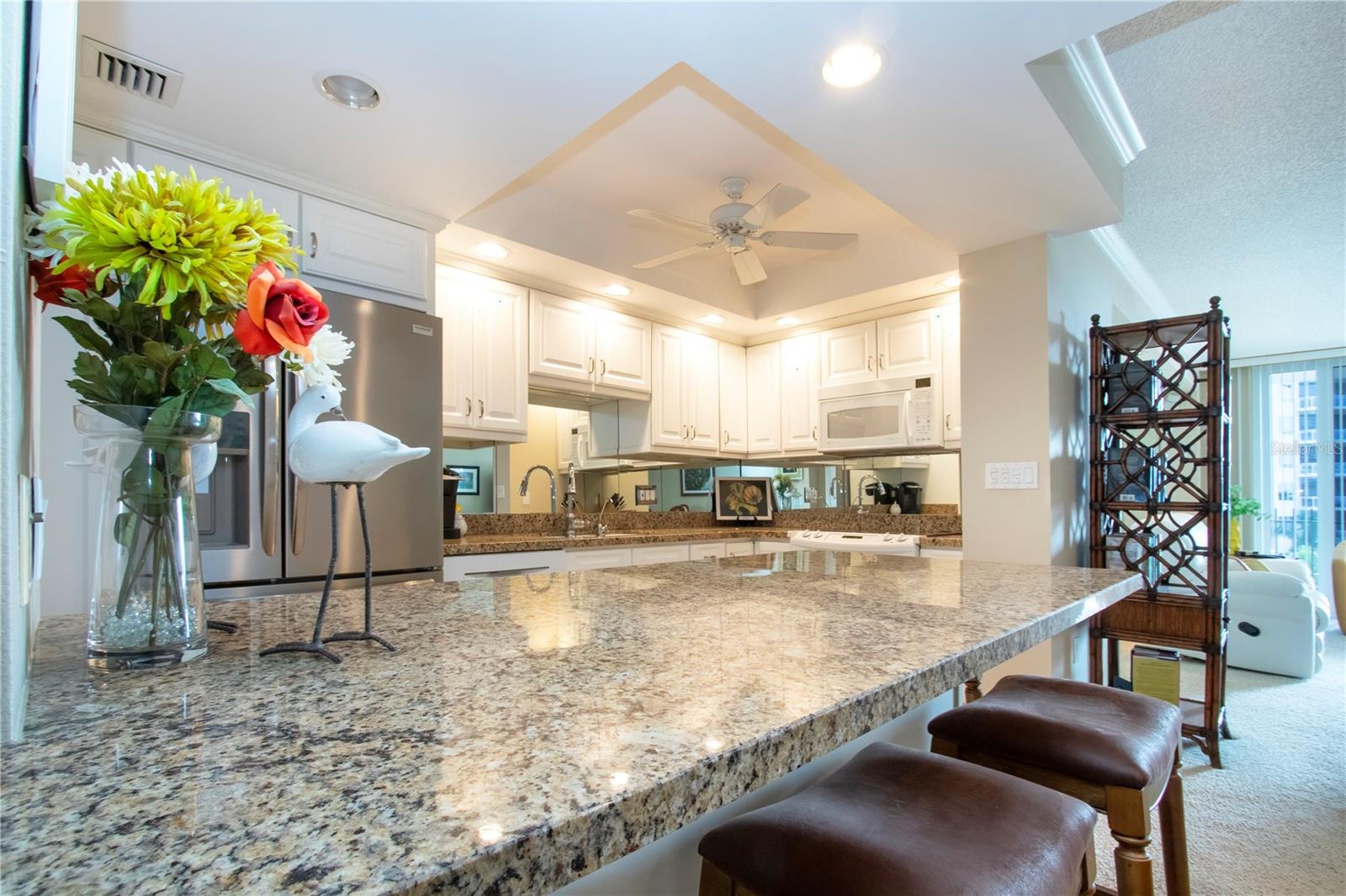 LIDO BEACH CLUB - Residential