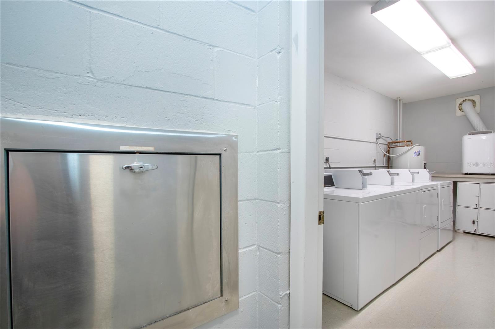 LIDO BEACH CLUB - Residential