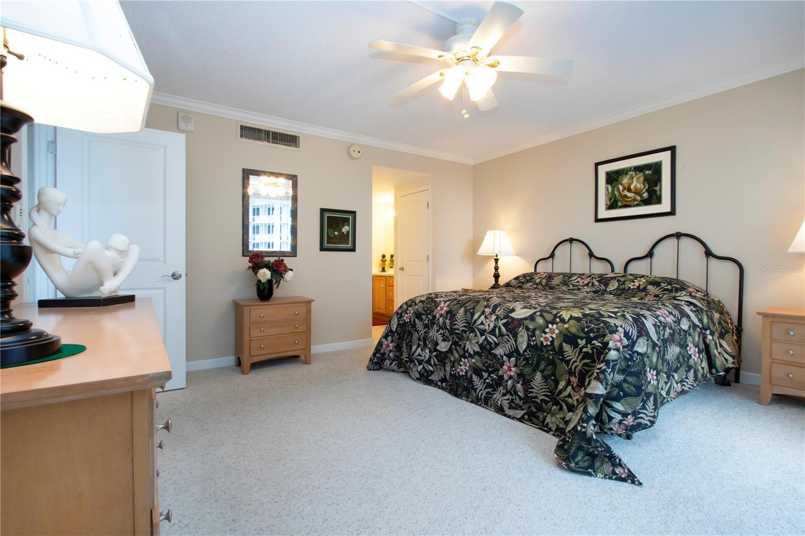 LIDO BEACH CLUB - Residential