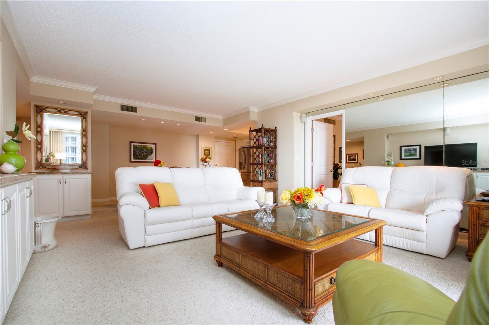 LIDO BEACH CLUB - Residential