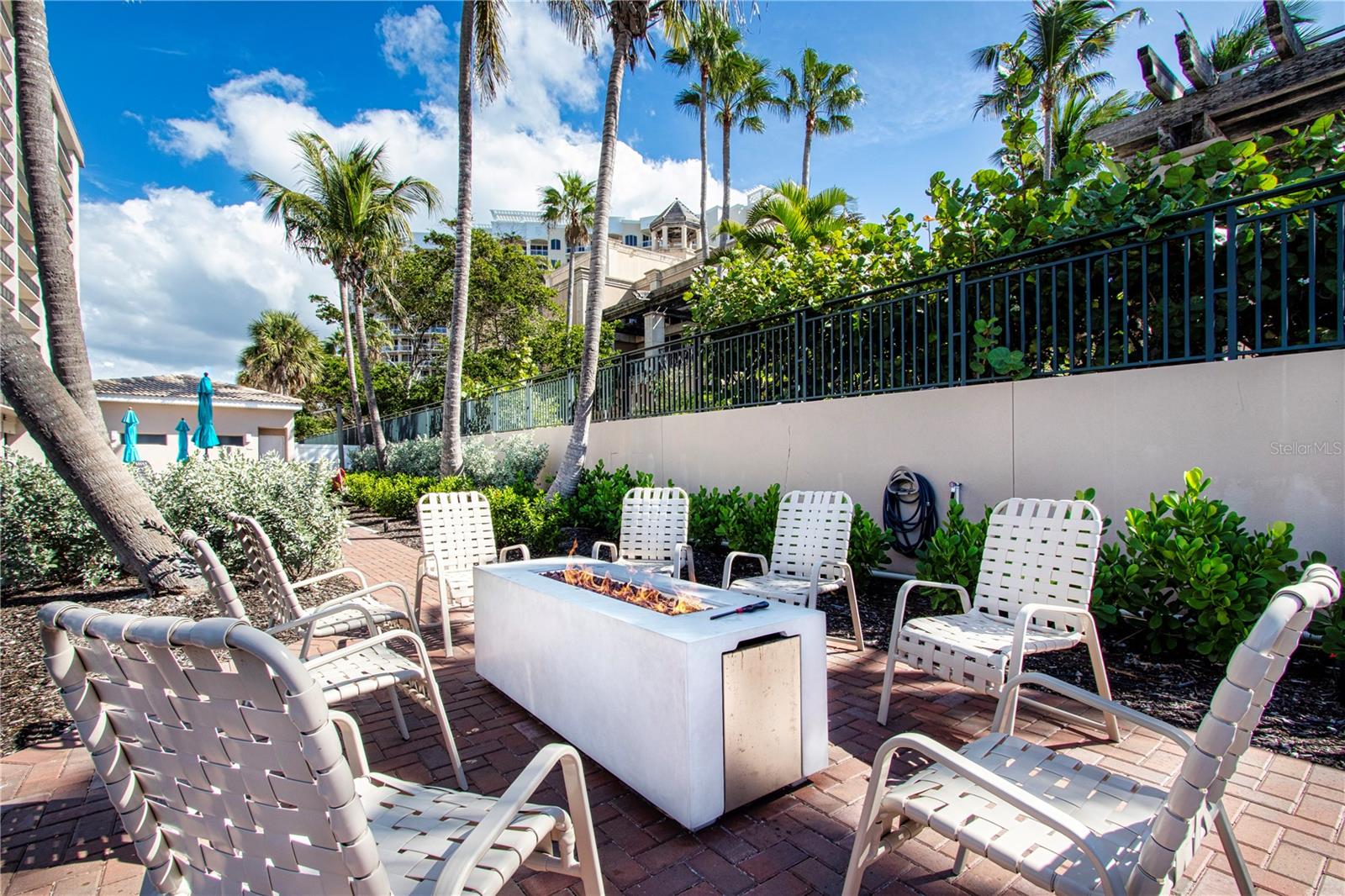 LIDO BEACH CLUB - Residential